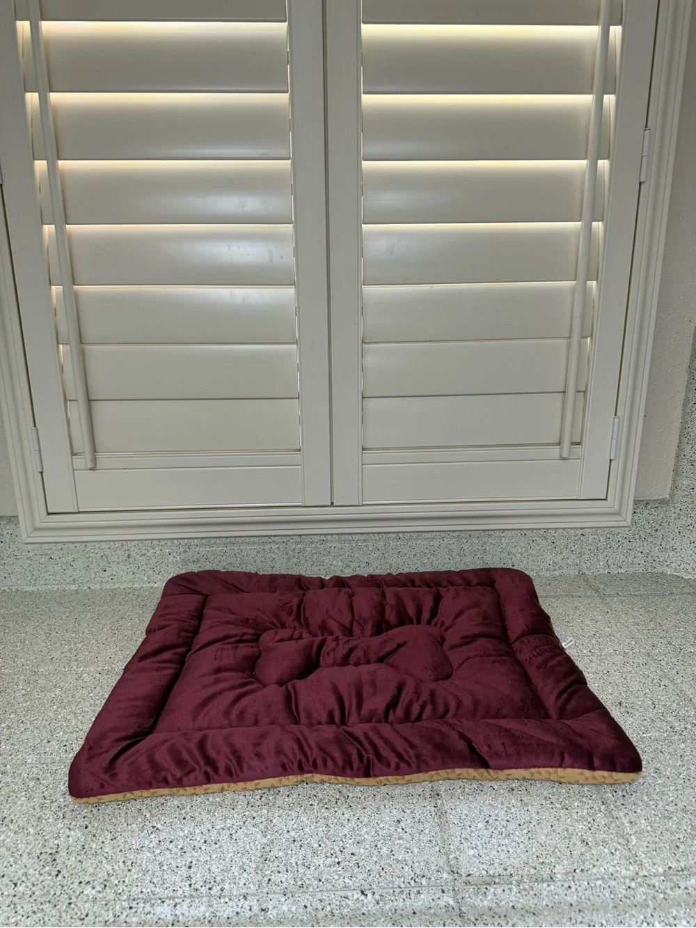 NEW Plush Reversible Burgundy & Gold Dog Bed 24 X 18